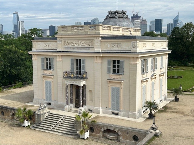 Vidéosurveillance, Château de Bagatelle, Paris 
image ® Matthew Morgan, sarl alarmes et surveillance Dordogne